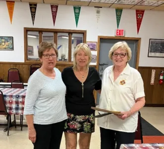 Saluting auxiliary service